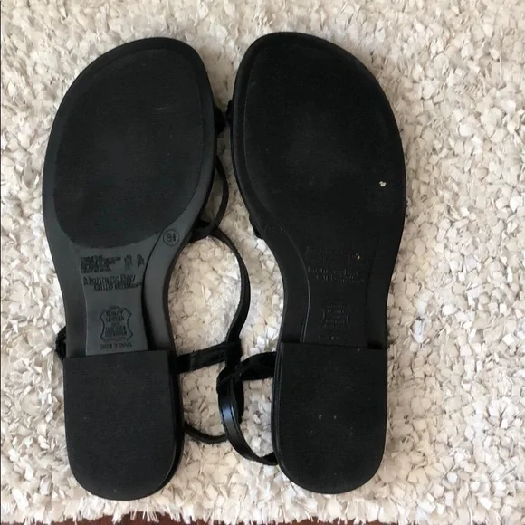 Montero Bay | black strappy sandals | 8.5 - Picture 3 of 3